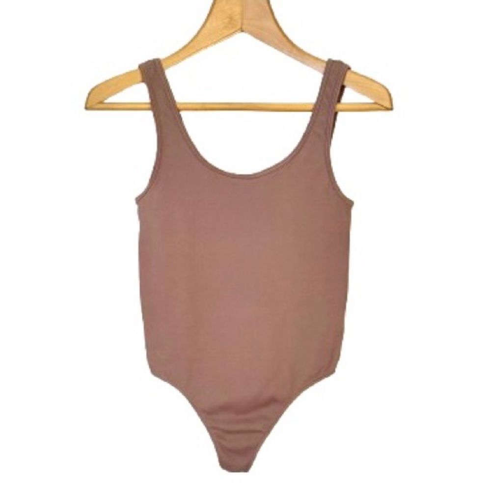 BNWOT The Group by Babaton Ribbed Contour Bodysuit